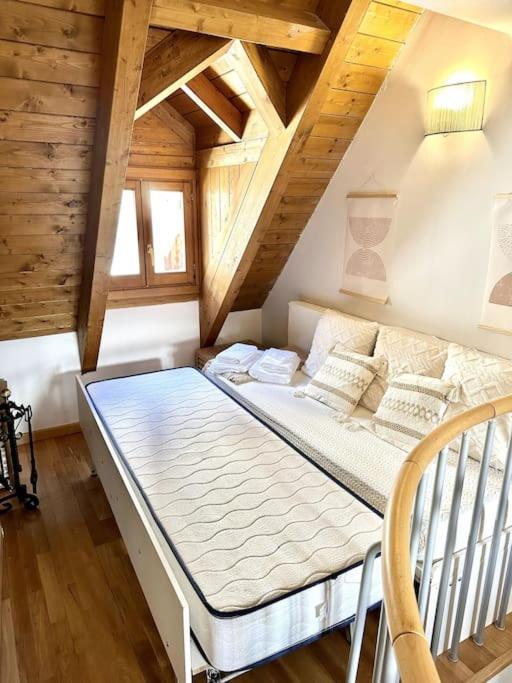 Duplex En Sallent De Gallego Bagian luar foto